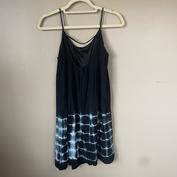 Black Tie Dye Dress - Picture 2 of 3
